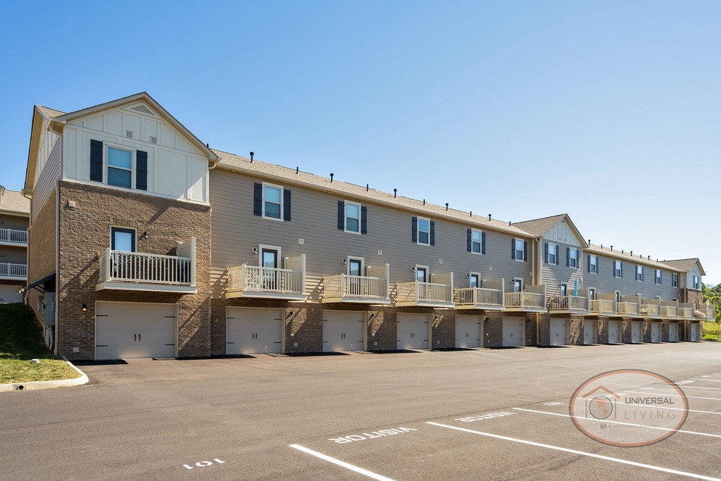 Universal At Thompson Creek Apartments, 2719 River Rock Dr., Morristown